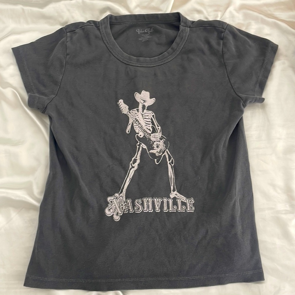 Shirt from Brandy Melville, lightly worn and in great condition.